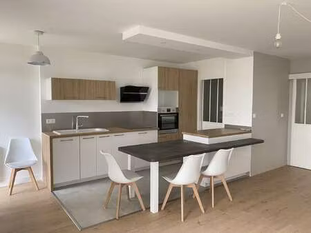location appartement 3 pièces à nantes (44000) : à louer 3 pièces / 69m² nantes