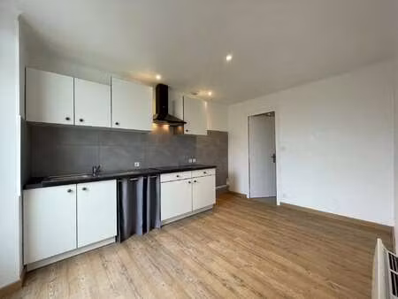 location maison au may-sur-èvre (49122) : à louer / 35m² le may-sur-èvre