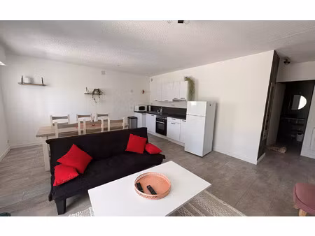 location appartement  46.47 m² t-2 à aytré  900 €