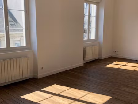 a louer - appartement type 3 doutre arts et métiers