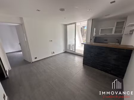 la grande motte couchant// t2 de 31m2 environ + balcon de 5 65m2