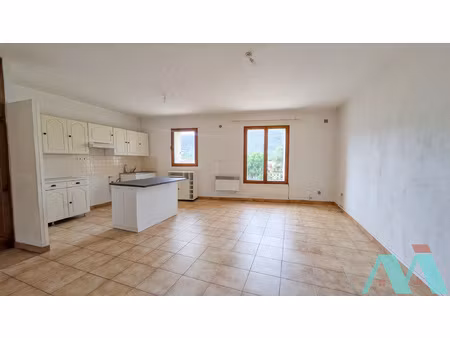 appartement t4 de 105 m2 avec terrasse