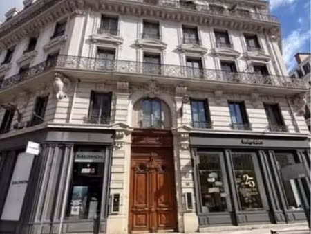 location bureaux 66 m²