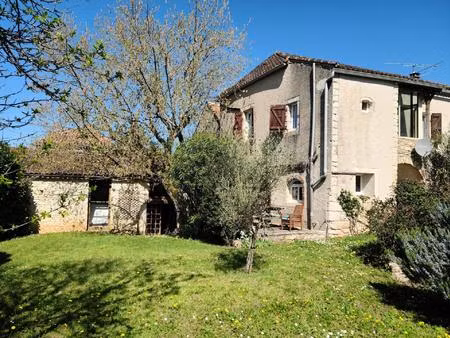 prix exceptionnel : maison et grange  au calme