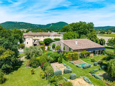 ancienne ferme de charme région marsanne avec grange  terrain d