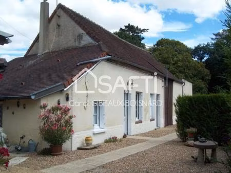 ensemble de 2 maisons avec grange et beau terrain