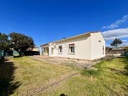 exclusivité-maison de plain-pied avec 4 chambres et garage à 5