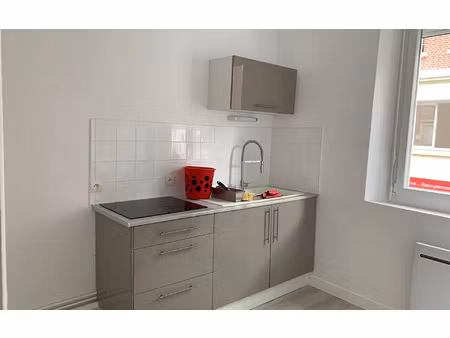 location appartement  43.7 m² t-1 à beauvais  585 €