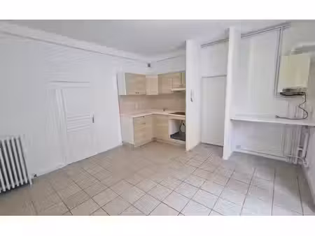 location appartement  m² t-2 à rozay-en-brie  660 €