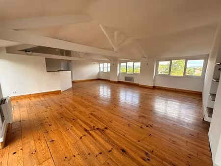 location appartement 5 pièces 145.8 m² à craponne (69290)  1 250 €