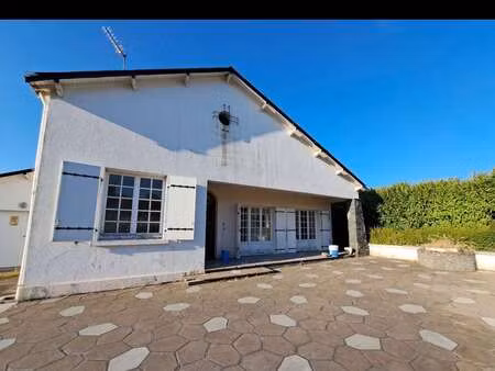 vente maison à saint-jean-de-thouars (79100) : à vendre / 100m² saint-jean-de-thouars