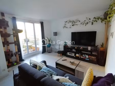 location appartement 2 pièces 56 m² à pontoise (95000)  999 €