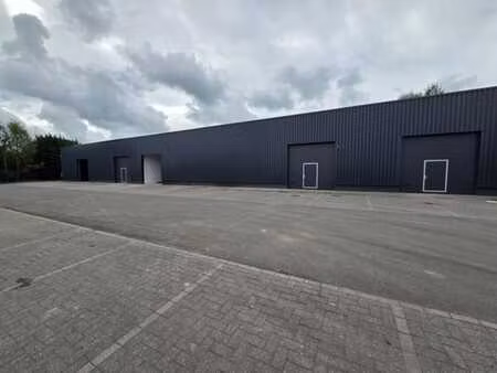 entrepôt de 260m²