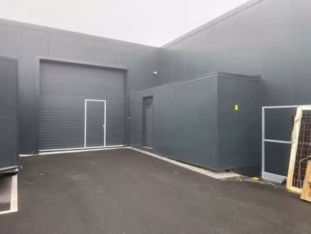 entrepôt 275 m² + auvent 50 m² à louer kruibeke