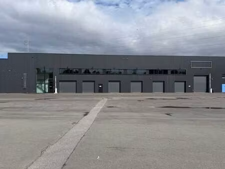 entrepôt à louer dans un emplacement de choix à sint-niklaas