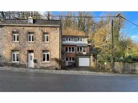 ensemble immobilier compose de deux maisons distinctes