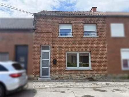 bonne maison de 2 chambres avec jardinet