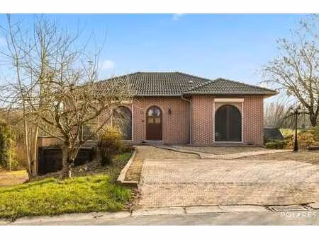 grande villa à vendre dans un emplacement de choix à herent