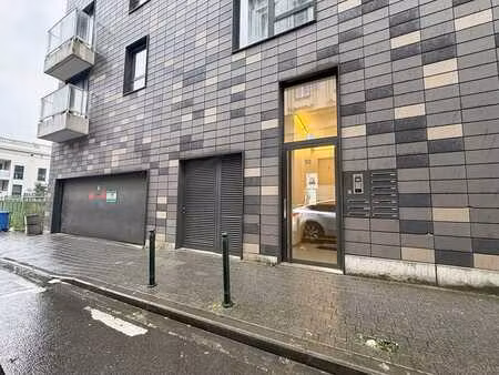 parking souterrain à louer à molenbeek-saint-jean