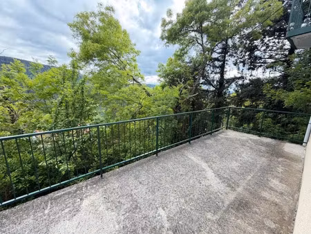 location maison 5 pièces 181 m² à saint-etienne (42000)  1 200 €