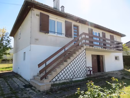 location maison 5 pièces 91 m² à bellac (87300)  600 €