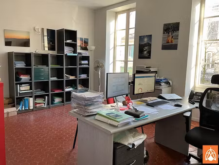 location locaux professionnels 53 m² à salon-de-provence (13300)  1 000 €