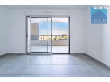 studio 1 pièce 29 m²