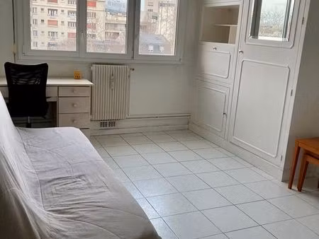 studio meuble neuilly 21m²