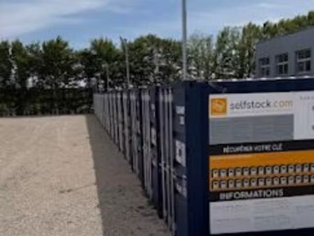 location box de stockage 100% plain-pied à vendôme- garde-meubles sécurisé  accès 24/7  pr
