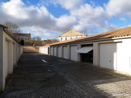 garage 15 m² rochefort