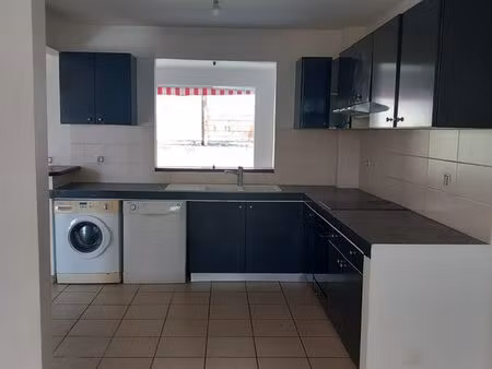 loue f4 bis en duplex 1420 à plateau fofo schoelcher