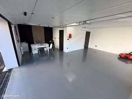 local commercial 49 m2