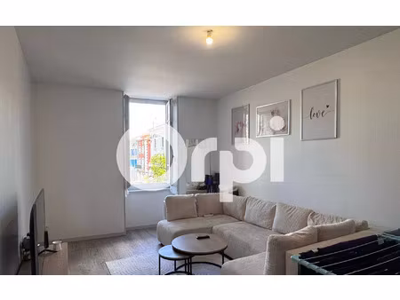 location appartement  m² t-3 à beaurepaire  555 €