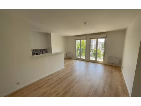 location appartement  m² t-3 à meaux  1 010 €