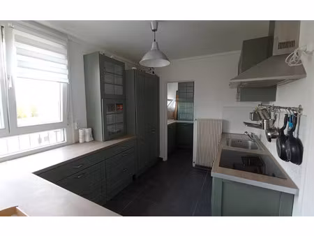 location appartement  94.05 m² t-5 à reims  1 050 €