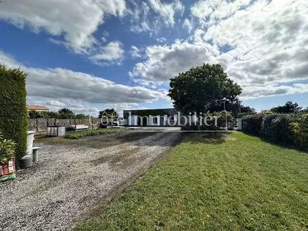 vente terrain à villeneuve-en-retz (44580) : à vendre / 700m² villeneuve-en-retz