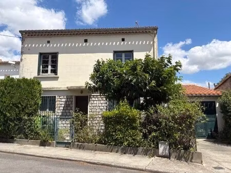 carcassonne  proche gare et centre ville  maison 6 pièces avec jardin  garage