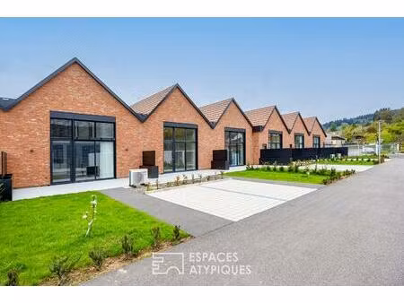 loft contemporain en duplex et sa terrasse dans une ancienne friche industrielle