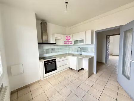 exclusivite !! roussillon  appartement t3  80m2 habitables e