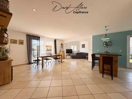 maison à vendre 4 pièces garage piscine cuisine d'été laragne monteglin (05)