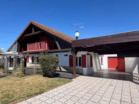 pavillon 4 chambres avec jardin  garage et dépendances