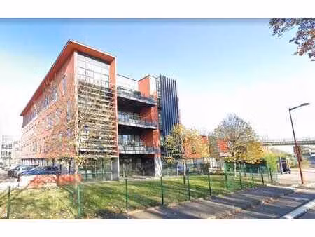 location bureaux 243 m² à 2 767 m²