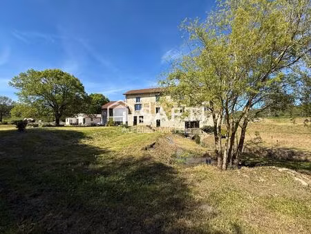 vente maison 13 pièces 467 m² crans (01320)