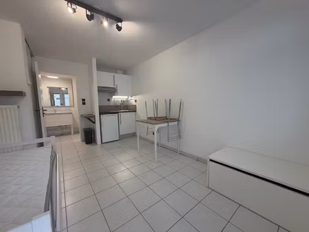 angers place ney studio libre pour investir ou y vivre