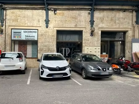 location local d'activités 300 m² à 736 m²