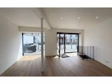 location commerce montreuil 93100 98m²