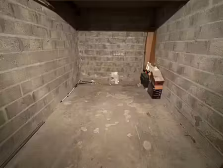 garage intra muros