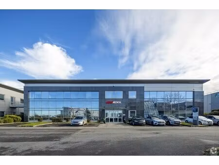 location local d’activités roissy-en-france 95700 710m²