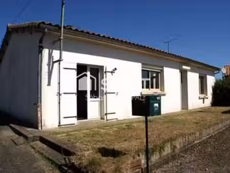 vente maison à antigny (85120) : à vendre / 108m² antigny