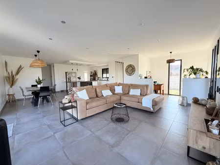 magnifique maison de 140m2 sur 1207m2 de parcelle à marquefa